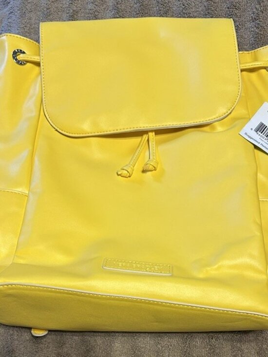 Vera Bradley Drawstring Backpack yellow. New with tag.